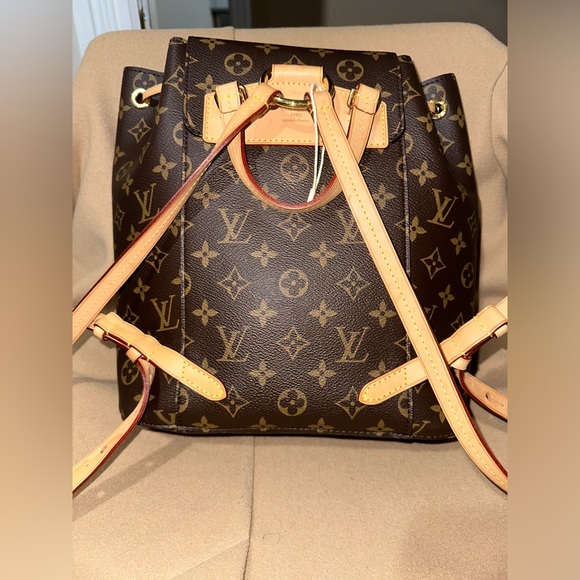 Louis Vuitton backpack - Picture 2 of 5
